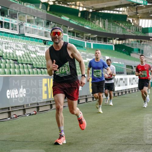 13.09.2026 - 21. swb-Marathon Bremen Michael Burmester http://msf.ph/oto/10446778 13.09.2026 12:46:42 Laufen im Stadion 195, 474, 508, 538, 567, 604, 621, 697, 788, 868, 1017, 1034, 1181, 1241, 1277, 1554, 1863, 2021, 2084, 2087, 2297, 2538, 2646, 2809, 2889, 3118, 3196, 3284, 3297, 3424, 3520, 4025, 4110, 4157, 4236, 4239, 4729, 4777, 4808, 4992, 5024, 5238, 5283, 5674, 5719, 5725, 5976, 6053, 6686, 6815, 6918, 7102, 7336, 7478, 7814, 7871, 8054, 8060, 8096, 8319, 8325, 8331, 8334, 8670, 8701, 8756, 8936, 8983, 9061, 9070, 9273, 9306, 9495, 9544, 9642, 9689, 9813, 9918, 13034, 439 meine-sportfotos.de