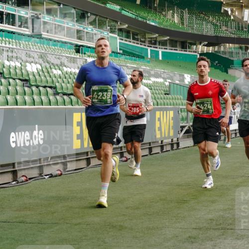 13.09.2026 - 21. swb-Marathon Bremen Michael Burmester http://msf.ph/oto/10446799 13.09.2026 12:46:44 Laufen im Stadion 195, 474, 538, 567, 604, 621, 697, 788, 868, 1017, 1034, 1181, 1241, 1277, 1554, 1863, 2021, 2084, 2087, 2266, 2297, 2538, 2646, 2809, 2889, 3118, 3196, 3284, 3297, 3424, 3520, 4025, 4110, 4157, 4236, 4239, 4729, 4777, 4808, 4992, 5024, 5238, 5283, 5674, 5719, 5725, 5976, 6053, 6686, 6784, 6815, 6918, 7102, 7336, 7478, 7814, 7871, 8054, 8060, 8096, 8319, 8325, 8331, 8334, 8670, 8701, 8756, 8936, 8983, 9061, 9070, 9273, 9306, 9495, 9544, 9642, 9689, 9813, 9918, 13034, 439 meine-sportfotos.de