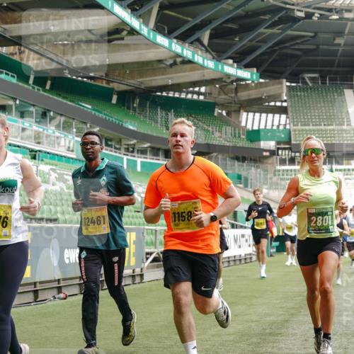 13.09.2026 - 21. swb-Marathon Bremen Michael Burmester http://msf.ph/oto/10446802 13.09.2026 10:29:44 Laufen im Stadion 10162, 10170, 10183, 10193, 10200, 10218, 10233, 10253, 10267, 10294, 10316, 10334, 10348, 10359, 10381, 10392, 10421, 10426, 10452, 10467, 10515, 10525, 10537, 10538, 10544, 10585, 10588, 10641, 10652, 10655, 10709, 10734, 10739, 10761, 10763, 10764, 10780, 10808, 10825, 10827, 10835, 10837, 10840, 10862, 10863, 10876, 10884, 10887, 10906, 10910, 10923, 10966, 10984, 10993, 11002, 11005, 11007, 11018, 11035, 11058, 11087, 11109, 11170 meine-sportfotos.de