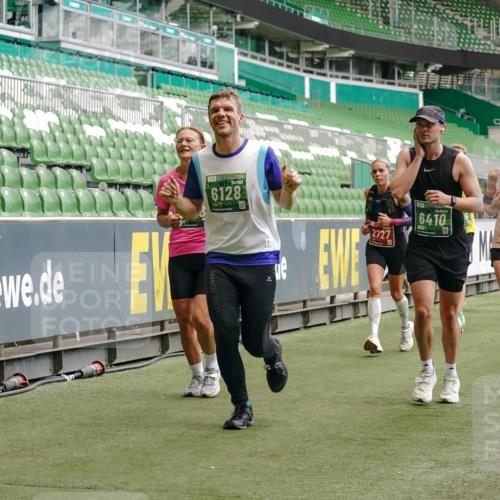 13.09.2026 - 21. swb-Marathon Bremen Michael Burmester http://msf.ph/oto/10446884 13.09.2026 13:08:23 Laufen im Stadion 132, 156, 489, 549, 551, 607, 625, 682, 716, 800, 808, 809, 834, 846, 884, 911, 922, 1025, 1124, 1150, 1173, 1189, 1210, 1285, 1289, 1322, 1364, 1387, 1395, 1398, 1532, 1559, 1600, 1688, 1831, 1841, 1854, 1871, 1880, 1899, 1926, 1938, 2003, 2041, 2070, 2215, 2219, 2229, 2243, 2283, 2318, 2366, 2380, 2405, 2413, 2429, 2441, 2467, 2492, 2565, 2611, 2635, 2692, 2699, 2721, 2727, 2731, 2755, 2782, 2802, 2818, 2823, 2831, 2841, 2866, 2897, 2911, 2930, 2941, 2949, 2960, 3327 meine-sportfotos.de