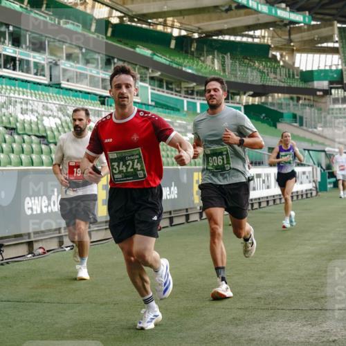 13.09.2026 - 21. swb-Marathon Bremen Michael Burmester http://msf.ph/oto/10446885 13.09.2026 12:46:45 Laufen im Stadion 195, 474, 538, 567, 604, 621, 697, 788, 868, 1017, 1034, 1181, 1241, 1277, 1554, 1863, 2021, 2084, 2087, 2266, 2297, 2538, 2646, 2809, 2889, 3118, 3196, 3284, 3297, 3424, 3520, 4025, 4110, 4157, 4236, 4239, 4729, 4777, 4808, 4992, 5024, 5238, 5283, 5674, 5719, 5725, 5976, 6053, 6686, 6784, 6815, 6918, 7102, 7336, 7478, 7814, 7871, 8054, 8060, 8096, 8319, 8325, 8331, 8334, 8670, 8701, 8756, 8936, 8983, 9061, 9070, 9273, 9306, 9495, 9544, 9642, 9689, 9813, 9918, 13034, 439 meine-sportfotos.de