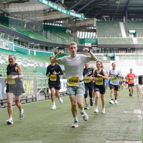 13.09.2026 - 21. swb-Marathon Bremen Michael Burmester http://msf.ph/oto/10446890 13.09.2026 10:29:47 Laufen im Stadion 10162, 10170, 10183, 10193, 10200, 10218, 10233, 10253, 10267, 10294, 10304, 10316, 10334, 10339, 10348, 10359, 10381, 10392, 10421, 10426, 10452, 10467, 10515, 10525, 10537, 10538, 10544, 10585, 10588, 10641, 10652, 10655, 10709, 10734, 10739, 10761, 10763, 10764, 10780, 10808, 10825, 10827, 10835, 10837, 10840, 10862, 10863, 10876, 10884, 10887, 10906, 10910, 10923, 10966, 10984, 10993, 11002, 11005, 11007, 11018, 11035, 11038, 11058, 11087, 11109, 11170 meine-sportfotos.de