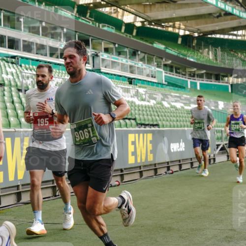 13.09.2026 - 21. swb-Marathon Bremen Michael Burmester http://msf.ph/oto/10446911 13.09.2026 12:46:46 Laufen im Stadion 195, 474, 538, 567, 604, 621, 697, 788, 868, 1017, 1034, 1181, 1241, 1277, 1554, 1863, 2021, 2084, 2087, 2266, 2297, 2538, 2646, 2809, 2889, 3118, 3196, 3284, 3297, 3424, 3520, 4025, 4110, 4157, 4236, 4239, 4729, 4777, 4808, 4992, 5024, 5238, 5283, 5674, 5719, 5725, 5976, 6053, 6686, 6784, 6815, 6918, 7102, 7336, 7478, 7814, 7871, 8054, 8060, 8096, 8319, 8325, 8331, 8334, 8670, 8701, 8756, 8936, 8983, 9061, 9070, 9273, 9306, 9495, 9544, 9689, 9813, 9918, 13034, 439 meine-sportfotos.de