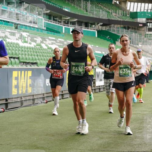 13.09.2026 - 21. swb-Marathon Bremen Michael Burmester http://msf.ph/oto/10446957 13.09.2026 13:08:24 Laufen im Stadion 132, 156, 489, 549, 551, 607, 625, 682, 716, 800, 808, 809, 834, 846, 884, 911, 922, 1025, 1124, 1150, 1173, 1189, 1210, 1285, 1289, 1322, 1364, 1387, 1395, 1398, 1532, 1559, 1600, 1688, 1831, 1841, 1854, 1871, 1880, 1899, 1926, 1938, 2003, 2041, 2070, 2215, 2219, 2229, 2243, 2283, 2318, 2366, 2380, 2405, 2413, 2429, 2441, 2467, 2492, 2565, 2611, 2635, 2692, 2699, 2721, 2727, 2731, 2755, 2782, 2802, 2818, 2823, 2831, 2841, 2866, 2897, 2911, 2930, 2941, 2949, 2960, 3327 meine-sportfotos.de