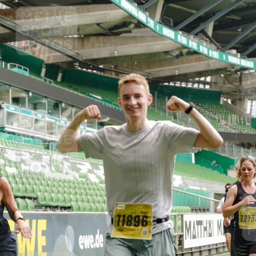 13.09.2026 - 21. swb-Marathon Bremen Michael Burmester http://msf.ph/oto/10446995 13.09.2026 10:29:48 Laufen im Stadion 10162, 10170, 10183, 10193, 10200, 10218, 10233, 10253, 10267, 10294, 10304, 10316, 10334, 10339, 10348, 10359, 10381, 10392, 10421, 10426, 10452, 10467, 10515, 10525, 10537, 10538, 10544, 10585, 10588, 10641, 10652, 10655, 10709, 10734, 10739, 10761, 10763, 10764, 10780, 10808, 10825, 10827, 10835, 10837, 10840, 10862, 10863, 10876, 10884, 10887, 10906, 10910, 10923, 10966, 10984, 10993, 11002, 11005, 11007, 11018, 11035, 11038, 11058, 11087, 11109, 11170 meine-sportfotos.de
