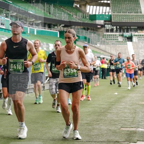 13.09.2026 - 21. swb-Marathon Bremen Michael Burmester http://msf.ph/oto/10447002 13.09.2026 13:08:25 Laufen im Stadion 132, 156, 489, 549, 551, 607, 625, 682, 716, 800, 808, 809, 834, 846, 884, 911, 922, 1025, 1124, 1150, 1173, 1189, 1210, 1285, 1289, 1322, 1364, 1387, 1395, 1398, 1532, 1559, 1600, 1688, 1831, 1841, 1854, 1871, 1880, 1899, 1926, 1938, 2003, 2041, 2070, 2215, 2219, 2229, 2243, 2283, 2318, 2366, 2380, 2405, 2413, 2429, 2441, 2467, 2492, 2565, 2611, 2635, 2692, 2699, 2721, 2727, 2731, 2755, 2782, 2802, 2818, 2823, 2831, 2841, 2866, 2897, 2911, 2930, 2941, 2949, 2960, 3327 meine-sportfotos.de