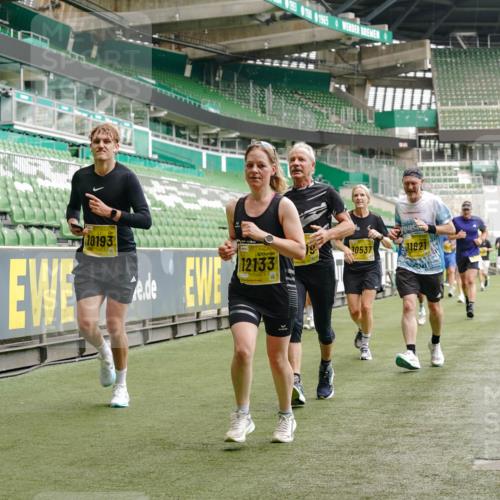 13.09.2026 - 21. swb-Marathon Bremen Michael Burmester http://msf.ph/oto/10447060 13.09.2026 10:29:49 Laufen im Stadion 10162, 10170, 10183, 10193, 10200, 10218, 10233, 10253, 10267, 10294, 10304, 10316, 10334, 10339, 10348, 10359, 10381, 10392, 10421, 10426, 10452, 10467, 10515, 10525, 10537, 10538, 10544, 10585, 10588, 10641, 10652, 10655, 10709, 10734, 10739, 10761, 10763, 10764, 10780, 10808, 10825, 10827, 10835, 10837, 10840, 10862, 10863, 10876, 10884, 10887, 10906, 10910, 10923, 10966, 10984, 10993, 11002, 11005, 11007, 11018, 11035, 11038, 11058, 11109, 11170 meine-sportfotos.de