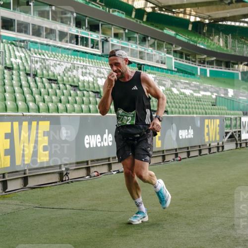 13.09.2026 - 21. swb-Marathon Bremen Michael Burmester http://msf.ph/oto/10447102 13.09.2026 12:46:51 Laufen im Stadion 195, 474, 538, 567, 604, 621, 697, 868, 1017, 1034, 1181, 1241, 1277, 1554, 1863, 2021, 2084, 2087, 2266, 2297, 2538, 2646, 2809, 2889, 3118, 3196, 3284, 3297, 3424, 3520, 4025, 4110, 4157, 4236, 4239, 4614, 4729, 4777, 4808, 4992, 5024, 5238, 5283, 5674, 5719, 5725, 5803, 5976, 6053, 6686, 6708, 6784, 6815, 6918, 7102, 7336, 7538, 7814, 7871, 8060, 8319, 8325, 8331, 8334, 8621, 8670, 8701, 8756, 8936, 8983, 9061, 9273, 9495, 9544, 9689, 9813, 9918, 13034, 439 meine-sportfotos.de