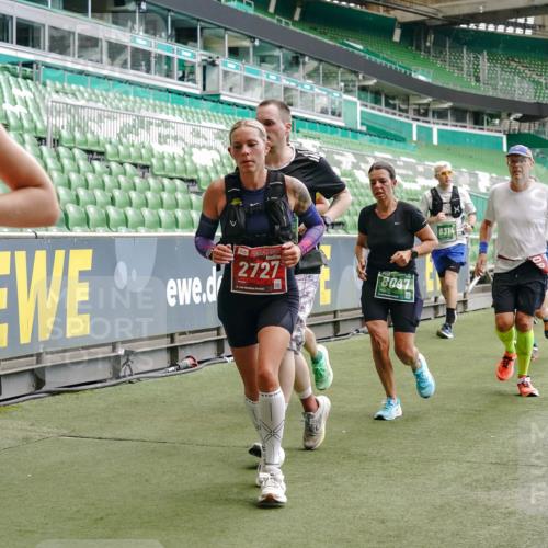 13.09.2026 - 21. swb-Marathon Bremen Michael Burmester http://msf.ph/oto/10447124 13.09.2026 13:08:27 Laufen im Stadion 132, 156, 489, 549, 551, 607, 625, 682, 716, 800, 808, 809, 813, 834, 846, 884, 911, 922, 1025, 1072, 1124, 1150, 1173, 1189, 1210, 1285, 1289, 1322, 1364, 1387, 1395, 1398, 1532, 1559, 1600, 1688, 1831, 1841, 1854, 1880, 1899, 1926, 1938, 2003, 2041, 2070, 2208, 2215, 2219, 2229, 2243, 2283, 2318, 2366, 2380, 2405, 2413, 2429, 2441, 2467, 2492, 2565, 2611, 2635, 2692, 2721, 2727, 2731, 2755, 2782, 2802, 2823, 2831, 2841, 2866, 2897, 2911, 2930, 2941, 2949, 2960, 3327 meine-sportfotos.de