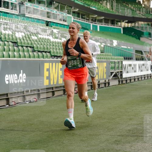 13.09.2026 - 21. swb-Marathon Bremen Michael Burmester http://msf.ph/oto/10447201 13.09.2026 12:46:55 Laufen im Stadion 195, 538, 567, 604, 621, 697, 868, 1017, 1034, 1181, 1241, 1277, 1554, 1863, 2021, 2084, 2087, 2266, 2297, 2538, 2646, 2809, 2889, 3118, 3196, 3284, 3297, 3424, 3520, 3794, 4025, 4110, 4157, 4236, 4239, 4614, 4729, 4777, 4808, 4992, 5024, 5238, 5283, 5674, 5719, 5725, 5803, 5976, 6053, 6686, 6708, 6784, 6815, 6918, 7102, 7336, 7538, 7814, 7871, 8060, 8319, 8325, 8331, 8334, 8621, 8670, 8701, 8756, 8936, 8980, 8983, 9061, 9273, 9495, 9544, 9689, 9813, 9918, 13034, 439 meine-sportfotos.de