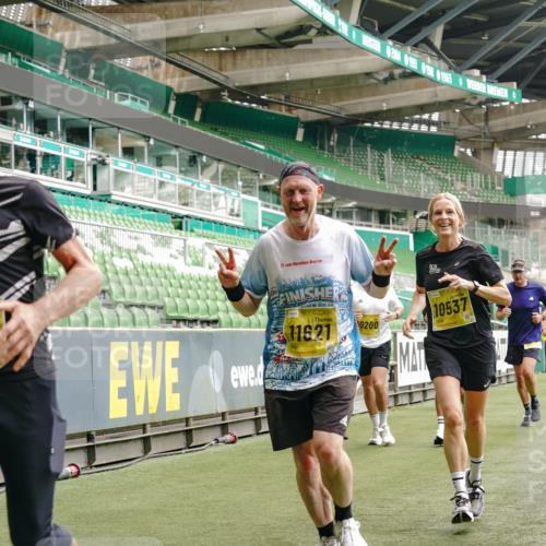 13.09.2026 - 21. swb-Marathon Bremen Michael Burmester http://msf.ph/oto/10447210 13.09.2026 10:29:51 Laufen im Stadion 10162, 10170, 10183, 10193, 10200, 10218, 10233, 10253, 10267, 10304, 10316, 10334, 10339, 10348, 10359, 10381, 10392, 10421, 10426, 10452, 10467, 10515, 10525, 10537, 10538, 10544, 10585, 10588, 10641, 10652, 10709, 10734, 10739, 10761, 10763, 10764, 10780, 10808, 10825, 10827, 10835, 10837, 10840, 10862, 10863, 10876, 10884, 10887, 10906, 10910, 10923, 10966, 10984, 10993, 11002, 11005, 11007, 11018, 11035, 11038, 11058, 11109, 11170 meine-sportfotos.de
