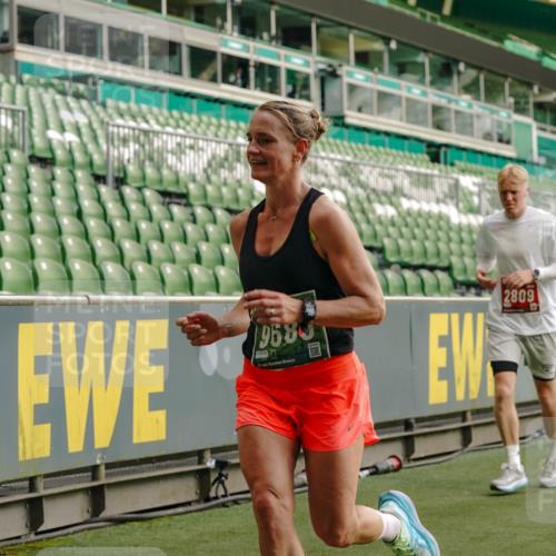 13.09.2026 - 21. swb-Marathon Bremen Michael Burmester http://msf.ph/oto/10447215 13.09.2026 12:46:56 Laufen im Stadion 195, 538, 567, 604, 621, 697, 868, 1017, 1034, 1181, 1241, 1277, 1554, 1863, 2021, 2084, 2087, 2266, 2297, 2538, 2646, 2809, 2889, 3118, 3196, 3284, 3297, 3424, 3520, 3794, 4025, 4110, 4157, 4236, 4239, 4614, 4729, 4777, 4808, 4992, 5024, 5238, 5283, 5674, 5719, 5725, 5803, 5976, 6053, 6686, 6708, 6784, 6815, 7102, 7336, 7538, 7814, 7871, 8060, 8319, 8325, 8331, 8334, 8621, 8670, 8701, 8756, 8936, 8980, 8983, 9061, 9273, 9495, 9544, 9689, 9813, 9918, 13034, 439 meine-sportfotos.de