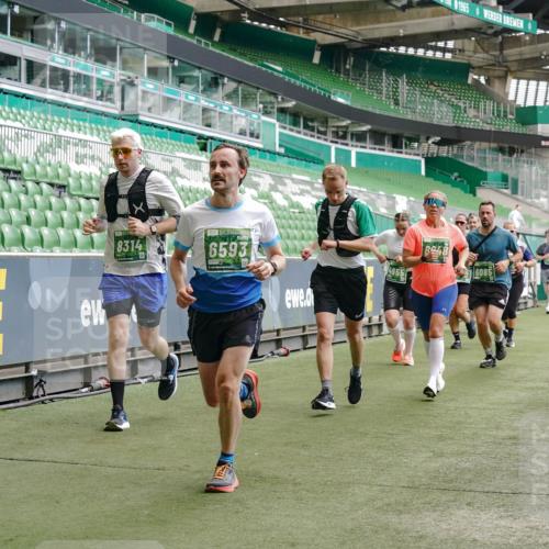 13.09.2026 - 21. swb-Marathon Bremen Michael Burmester http://msf.ph/oto/10447286 13.09.2026 13:08:29 Laufen im Stadion 132, 156, 489, 549, 551, 563, 607, 625, 682, 800, 808, 809, 813, 834, 846, 884, 911, 922, 1025, 1072, 1124, 1150, 1173, 1189, 1210, 1285, 1289, 1322, 1364, 1387, 1395, 1398, 1532, 1559, 1600, 1688, 1831, 1841, 1854, 1880, 1899, 1926, 1938, 2003, 2041, 2070, 2208, 2215, 2219, 2229, 2243, 2283, 2318, 2366, 2380, 2405, 2413, 2429, 2441, 2467, 2492, 2565, 2611, 2635, 2692, 2727, 2731, 2755, 2782, 2802, 2823, 2831, 2841, 2866, 2897, 2911, 2930, 2941, 2949, 2960, 3327 meine-sportfotos.de