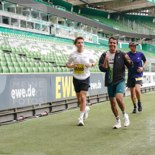 13.09.2026 - 21. swb-Marathon Bremen Michael Burmester http://msf.ph/oto/10447312 13.09.2026 10:29:53 Laufen im Stadion 10162, 10170, 10183, 10193, 10200, 10218, 10233, 10253, 10267, 10304, 10316, 10334, 10339, 10348, 10359, 10381, 10392, 10421, 10426, 10452, 10467, 10515, 10525, 10537, 10538, 10544, 10585, 10588, 10641, 10652, 10709, 10714, 10734, 10739, 10761, 10763, 10764, 10765, 10780, 10808, 10825, 10827, 10835, 10837, 10840, 10862, 10863, 10876, 10884, 10887, 10906, 10910, 10923, 10966, 10984, 10993, 11002, 11005, 11007, 11018, 11035, 11038, 11058, 11109 meine-sportfotos.de