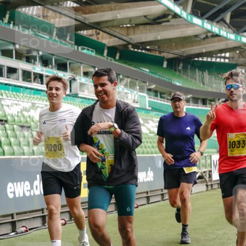 13.09.2026 - 21. swb-Marathon Bremen Michael Burmester http://msf.ph/oto/10447426 13.09.2026 10:29:54 Laufen im Stadion 10162, 10170, 10174, 10183, 10193, 10200, 10218, 10233, 10253, 10267, 10304, 10316, 10334, 10339, 10348, 10359, 10381, 10392, 10421, 10426, 10452, 10467, 10515, 10525, 10537, 10538, 10585, 10588, 10641, 10652, 10709, 10714, 10734, 10739, 10761, 10763, 10764, 10765, 10780, 10808, 10825, 10827, 10835, 10837, 10840, 10862, 10863, 10876, 10884, 10886, 10887, 10906, 10910, 10923, 10966, 10984, 10993, 11002, 11005, 11007, 11018, 11035, 11038, 11058, 11109 meine-sportfotos.de
