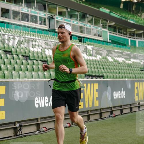 13.09.2026 - 21. swb-Marathon Bremen Michael Burmester http://msf.ph/oto/10447562 13.09.2026 12:47:06 Laufen im Stadion 195, 384, 538, 567, 604, 621, 697, 868, 1017, 1034, 1181, 1241, 1554, 1863, 2021, 2084, 2087, 2266, 2297, 2538, 2646, 2809, 2889, 2956, 3118, 3196, 3242, 3284, 3297, 3424, 3520, 3794, 4025, 4157, 4236, 4239, 4614, 4729, 4777, 4808, 4992, 5024, 5238, 5283, 5674, 5719, 5725, 5803, 5976, 6053, 6686, 6708, 6784, 6815, 7102, 7336, 7538, 7814, 7871, 8060, 8319, 8325, 8331, 8334, 8611, 8621, 8670, 8701, 8756, 8980, 8983, 9061, 9273, 9495, 9544, 9689, 9813, 9918, 13034, 439 meine-sportfotos.de
