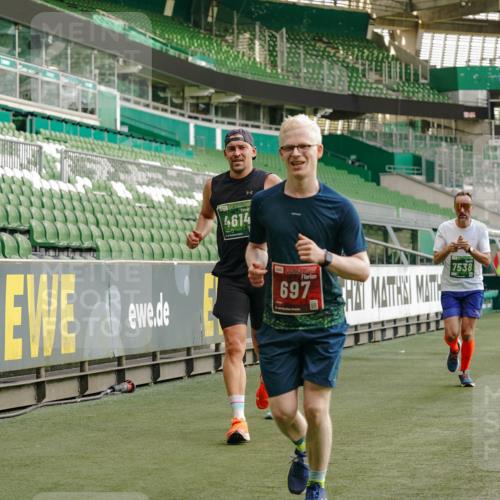 13.09.2026 - 21. swb-Marathon Bremen Michael Burmester http://msf.ph/oto/10447586 13.09.2026 12:47:07 Laufen im Stadion 195, 384, 538, 567, 604, 621, 697, 868, 1017, 1034, 1181, 1241, 1554, 1863, 2021, 2084, 2087, 2266, 2297, 2538, 2646, 2809, 2889, 2956, 3118, 3196, 3242, 3284, 3297, 3424, 3520, 3794, 4025, 4236, 4239, 4614, 4729, 4777, 4808, 4992, 5024, 5238, 5283, 5674, 5719, 5725, 5803, 5976, 6053, 6686, 6708, 6784, 6815, 7102, 7336, 7538, 7814, 7871, 8060, 8319, 8325, 8331, 8334, 8611, 8621, 8670, 8701, 8756, 8980, 8983, 9061, 9273, 9495, 9544, 9689, 9813, 9918, 13034, 439 meine-sportfotos.de