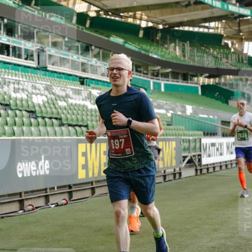 13.09.2026 - 21. swb-Marathon Bremen Michael Burmester http://msf.ph/oto/10447612 13.09.2026 12:47:08 Laufen im Stadion 195, 384, 538, 567, 604, 621, 697, 868, 1017, 1034, 1181, 1241, 1554, 1863, 2021, 2084, 2087, 2266, 2297, 2538, 2646, 2809, 2889, 2956, 3118, 3196, 3242, 3284, 3297, 3424, 3466, 3520, 3794, 4025, 4236, 4239, 4614, 4729, 4777, 4808, 4992, 5024, 5238, 5283, 5674, 5719, 5725, 5803, 5976, 6053, 6686, 6708, 6784, 6815, 7102, 7336, 7538, 7814, 7871, 8060, 8319, 8325, 8331, 8334, 8611, 8621, 8670, 8701, 8756, 8980, 8983, 9061, 9273, 9495, 9544, 9689, 9813, 9918, 13034, 439 meine-sportfotos.de