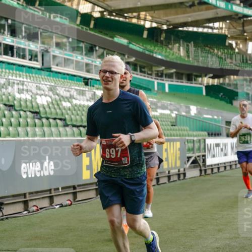 13.09.2026 - 21. swb-Marathon Bremen Michael Burmester http://msf.ph/oto/10447622 13.09.2026 12:47:09 Laufen im Stadion 195, 384, 538, 567, 604, 621, 697, 868, 1034, 1181, 1241, 1554, 1863, 2021, 2084, 2087, 2266, 2297, 2538, 2646, 2809, 2889, 2956, 3118, 3196, 3242, 3284, 3297, 3424, 3466, 3520, 3794, 4025, 4236, 4239, 4614, 4729, 4777, 4808, 4992, 5024, 5238, 5283, 5674, 5719, 5725, 5803, 5976, 6053, 6686, 6708, 6784, 6815, 7102, 7336, 7538, 7814, 7871, 8060, 8319, 8325, 8331, 8334, 8611, 8621, 8670, 8701, 8756, 8980, 8983, 9061, 9273, 9495, 9544, 9689, 9813, 9918, 13034, 439 meine-sportfotos.de