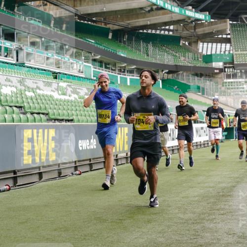 13.09.2026 - 21. swb-Marathon Bremen Michael Burmester http://msf.ph/oto/10447640 13.09.2026 10:29:58 Laufen im Stadion 10162, 10170, 10174, 10183, 10193, 10200, 10218, 10233, 10253, 10267, 10281, 10304, 10316, 10334, 10339, 10348, 10359, 10381, 10392, 10421, 10426, 10452, 10467, 10515, 10525, 10537, 10585, 10588, 10641, 10652, 10714, 10734, 10739, 10761, 10763, 10764, 10765, 10780, 10808, 10825, 10827, 10835, 10837, 10840, 10862, 10863, 10876, 10884, 10886, 10887, 10906, 10910, 10923, 10966, 10984, 11002, 11005, 11007, 11018, 11035, 11038, 11109 meine-sportfotos.de