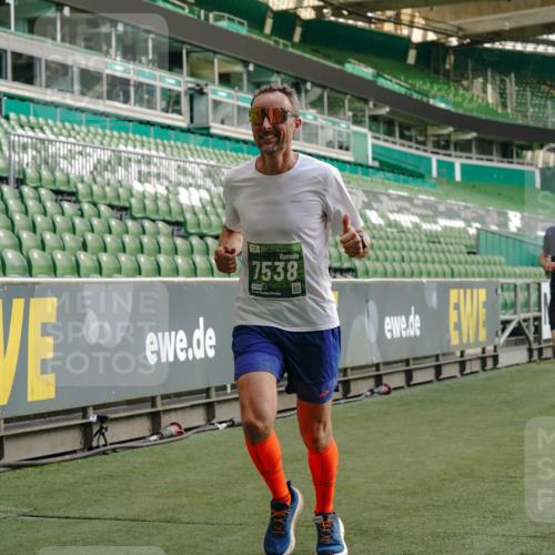 13.09.2026 - 21. swb-Marathon Bremen Michael Burmester http://msf.ph/oto/10447717 13.09.2026 12:47:11 Laufen im Stadion 195, 384, 538, 567, 604, 621, 697, 868, 1034, 1181, 1241, 1554, 1863, 2021, 2084, 2087, 2266, 2297, 2538, 2646, 2809, 2889, 2956, 3118, 3196, 3242, 3284, 3297, 3424, 3466, 3520, 3794, 4025, 4236, 4239, 4614, 4729, 4777, 4808, 4992, 5024, 5238, 5283, 5674, 5719, 5725, 5803, 5976, 6025, 6053, 6686, 6708, 6784, 6815, 7102, 7336, 7538, 7814, 7871, 8060, 8319, 8325, 8331, 8334, 8611, 8621, 8670, 8701, 8756, 8980, 8983, 9061, 9273, 9495, 9544, 9689, 9813, 9918, 13034, 439 meine-sportfotos.de