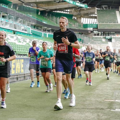13.09.2026 - 21. swb-Marathon Bremen Michael Burmester http://msf.ph/oto/10447802 13.09.2026 13:08:39 Laufen im Stadion 132, 383, 489, 532, 549, 551, 563, 607, 625, 682, 800, 808, 809, 813, 834, 846, 884, 911, 1025, 1072, 1124, 1150, 1173, 1189, 1210, 1285, 1289, 1322, 1364, 1387, 1395, 1398, 1532, 1559, 1600, 1688, 1831, 1841, 1854, 1880, 1899, 1926, 2003, 2041, 2070, 2208, 2215, 2229, 2243, 2283, 2366, 2380, 2405, 2413, 2429, 2441, 2467, 2492, 2565, 2611, 2635, 2692, 2727, 2731, 2755, 2782, 2802, 2823, 2831, 2841, 2866, 2897, 2930, 2931, 2941, 2949, 3327, 3437 meine-sportfotos.de