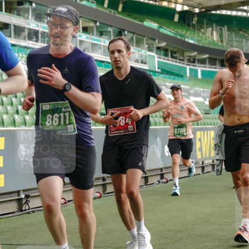 13.09.2026 - 21. swb-Marathon Bremen Michael Burmester http://msf.ph/oto/10447833 13.09.2026 12:47:15 Laufen im Stadion 195, 384, 538, 567, 604, 621, 697, 868, 1034, 1181, 1241, 1554, 2021, 2087, 2266, 2297, 2538, 2646, 2809, 2889, 2956, 3118, 3196, 3242, 3284, 3297, 3424, 3466, 3520, 3794, 4025, 4236, 4239, 4614, 4729, 4777, 4808, 4992, 5024, 5238, 5283, 5674, 5719, 5725, 5803, 5976, 6025, 6053, 6686, 6708, 6784, 6815, 7102, 7538, 7814, 7871, 8060, 8319, 8325, 8331, 8334, 8611, 8621, 8670, 8701, 8756, 8980, 8983, 9061, 9495, 9544, 9689, 9813, 9918, 13034, 439 meine-sportfotos.de