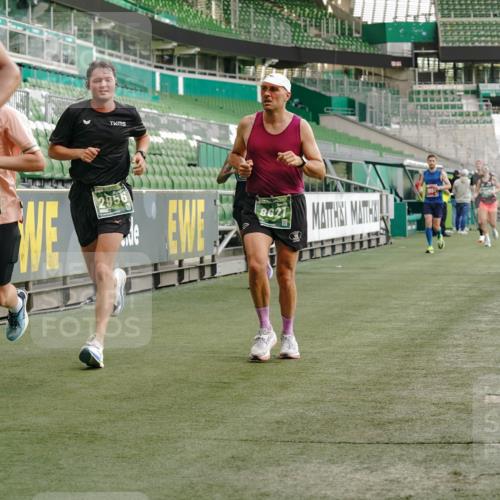 13.09.2026 - 21. swb-Marathon Bremen Michael Burmester http://msf.ph/oto/10447887 13.09.2026 12:47:16 Laufen im Stadion 195, 384, 538, 567, 604, 621, 697, 868, 1034, 1181, 1241, 1554, 2021, 2087, 2266, 2297, 2538, 2646, 2809, 2889, 2956, 3118, 3196, 3242, 3284, 3297, 3424, 3466, 3520, 3794, 4025, 4236, 4239, 4614, 4729, 4777, 4808, 4992, 5024, 5238, 5283, 5674, 5719, 5725, 5803, 5976, 6025, 6053, 6686, 6708, 6784, 6815, 7102, 7538, 7814, 7871, 8060, 8319, 8325, 8331, 8334, 8611, 8621, 8670, 8701, 8980, 8983, 9061, 9495, 9544, 9689, 9813, 9918, 13034 meine-sportfotos.de