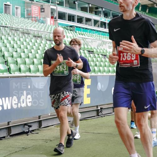 13.09.2026 - 21. swb-Marathon Bremen Michael Burmester http://msf.ph/oto/10447920 13.09.2026 13:08:40 Laufen im Stadion 132, 383, 489, 532, 549, 551, 563, 607, 625, 682, 800, 808, 809, 813, 846, 884, 911, 1025, 1072, 1124, 1150, 1173, 1189, 1210, 1285, 1289, 1322, 1364, 1387, 1395, 1398, 1532, 1559, 1600, 1688, 1831, 1841, 1854, 1880, 1899, 2003, 2041, 2070, 2208, 2215, 2229, 2243, 2283, 2366, 2380, 2405, 2413, 2429, 2441, 2467, 2492, 2565, 2611, 2635, 2692, 2727, 2731, 2755, 2782, 2802, 2823, 2831, 2841, 2866, 2897, 2930, 2931, 2941, 2949, 3327, 3437 meine-sportfotos.de