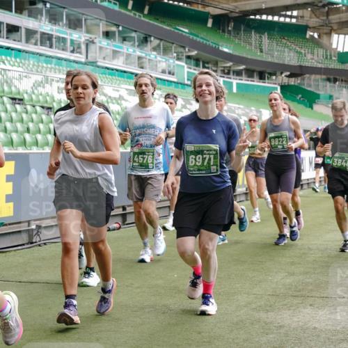 13.09.2026 - 21. swb-Marathon Bremen Michael Burmester http://msf.ph/oto/10447974 13.09.2026 13:08:42 Laufen im Stadion 383, 489, 532, 549, 551, 563, 607, 625, 682, 800, 808, 809, 813, 846, 884, 898, 911, 1025, 1072, 1124, 1150, 1173, 1189, 1210, 1285, 1289, 1322, 1364, 1387, 1395, 1398, 1532, 1559, 1600, 1688, 1831, 1841, 1854, 1880, 1899, 2003, 2041, 2070, 2208, 2215, 2229, 2243, 2283, 2366, 2380, 2405, 2413, 2429, 2441, 2467, 2492, 2565, 2611, 2635, 2692, 2727, 2731, 2755, 2782, 2802, 2823, 2831, 2841, 2866, 2897, 2930, 2931, 2941, 2949, 3327, 3437, 3707 meine-sportfotos.de