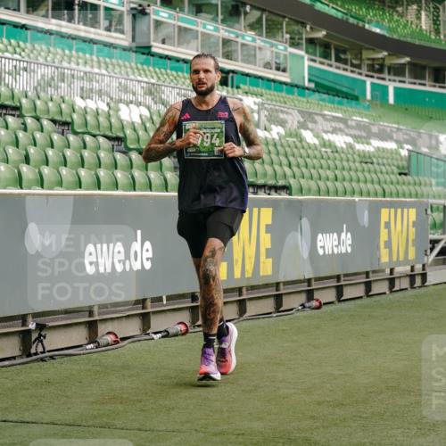 13.09.2026 - 21. swb-Marathon Bremen Michael Burmester http://msf.ph/oto/10447991 13.09.2026 12:47:19 Laufen im Stadion 195, 384, 538, 567, 604, 621, 697, 868, 889, 1034, 1181, 1241, 1554, 2021, 2087, 2266, 2297, 2538, 2646, 2809, 2889, 2956, 3118, 3196, 3242, 3284, 3297, 3424, 3466, 3520, 3794, 4025, 4236, 4239, 4614, 4729, 4777, 4808, 4992, 5024, 5238, 5283, 5674, 5719, 5725, 5803, 5976, 6025, 6053, 6686, 6708, 6784, 6815, 7102, 7538, 7803, 7814, 7871, 8060, 8319, 8325, 8331, 8334, 8611, 8621, 8670, 8701, 8980, 8983, 9010, 9061, 9495, 9544, 9689, 9813, 9918, 13034 meine-sportfotos.de