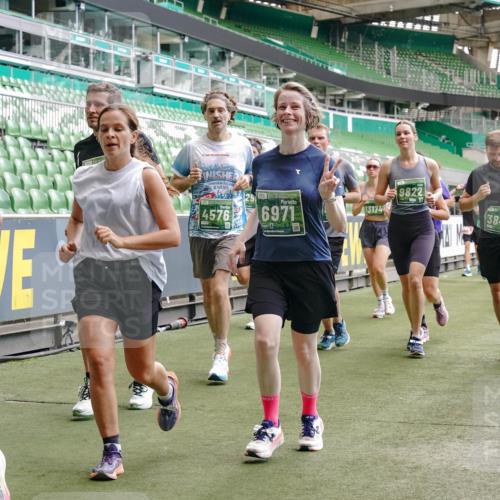 13.09.2026 - 21. swb-Marathon Bremen Michael Burmester http://msf.ph/oto/10447993 13.09.2026 13:08:42 Laufen im Stadion 383, 489, 532, 549, 551, 563, 607, 625, 682, 800, 808, 809, 813, 846, 884, 898, 911, 1025, 1072, 1124, 1150, 1173, 1189, 1210, 1285, 1289, 1322, 1364, 1387, 1395, 1398, 1532, 1559, 1600, 1688, 1831, 1841, 1854, 1880, 1899, 2003, 2041, 2070, 2208, 2215, 2229, 2243, 2283, 2366, 2380, 2405, 2413, 2429, 2441, 2467, 2492, 2565, 2611, 2635, 2692, 2727, 2731, 2755, 2782, 2802, 2823, 2831, 2841, 2866, 2897, 2930, 2931, 2941, 2949, 3327, 3437, 3707 meine-sportfotos.de