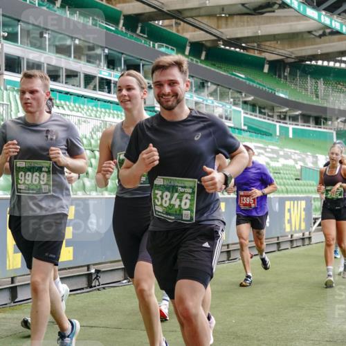 13.09.2026 - 21. swb-Marathon Bremen Michael Burmester http://msf.ph/oto/10448120 13.09.2026 13:08:44 Laufen im Stadion 383, 391, 489, 532, 549, 551, 563, 607, 625, 682, 800, 808, 809, 813, 846, 884, 898, 911, 1025, 1072, 1124, 1150, 1173, 1189, 1210, 1285, 1289, 1322, 1364, 1387, 1395, 1398, 1532, 1559, 1600, 1688, 1831, 1841, 1854, 1880, 1899, 2003, 2041, 2070, 2208, 2215, 2229, 2243, 2283, 2366, 2380, 2405, 2413, 2429, 2441, 2467, 2471, 2492, 2565, 2611, 2635, 2692, 2727, 2755, 2782, 2802, 2823, 2831, 2841, 2866, 2897, 2930, 2931, 2941, 2949, 3316, 3327, 3437, 3707 meine-sportfotos.de