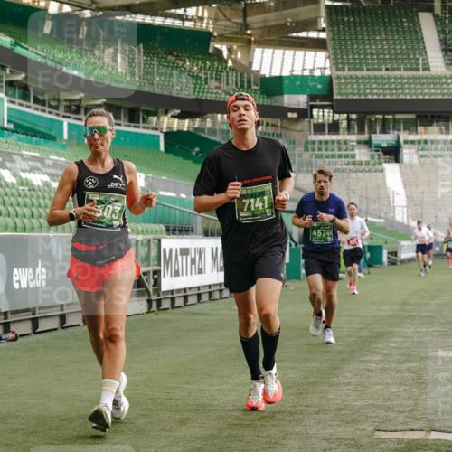 13.09.2026 - 21. swb-Marathon Bremen Michael Burmester http://msf.ph/oto/10448127 13.09.2026 12:47:25 Laufen im Stadion 384, 538, 567, 604, 621, 697, 868, 889, 1034, 1181, 1554, 2021, 2087, 2266, 2297, 2538, 2646, 2809, 2889, 2956, 3118, 3196, 3242, 3284, 3297, 3424, 3466, 3520, 3794, 3910, 4025, 4236, 4239, 4614, 4712, 4729, 4777, 4808, 4992, 5024, 5238, 5283, 5674, 5725, 5803, 5976, 6025, 6053, 6058, 6686, 6708, 6784, 6815, 7102, 7399, 7538, 7803, 7814, 7871, 8060, 8331, 8334, 8611, 8621, 8670, 8701, 8706, 8980, 8981, 8983, 9010, 9061, 9495, 9544, 9689, 9813, 9918, 13034 meine-sportfotos.de