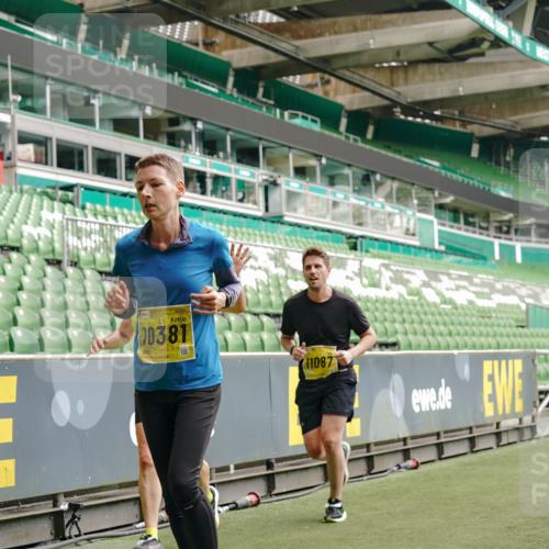 13.09.2026 - 21. swb-Marathon Bremen Michael Burmester http://msf.ph/oto/10448219 13.09.2026 10:30:12 Laufen im Stadion 10162, 10170, 10174, 10183, 10193, 10200, 10218, 10227, 10233, 10253, 10281, 10304, 10334, 10339, 10348, 10359, 10381, 10392, 10426, 10448, 10452, 10467, 10515, 10525, 10537, 10585, 10588, 10641, 10652, 10714, 10734, 10757, 10761, 10763, 10764, 10765, 10780, 10808, 10821, 10822, 10825, 10827, 10837, 10838, 10840, 10862, 10863, 10876, 10884, 10886, 10887, 10906, 10923, 10966, 10984, 11002, 11007, 11018, 11038, 11109 meine-sportfotos.de
