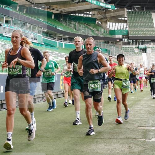 13.09.2026 - 21. swb-Marathon Bremen Michael Burmester http://msf.ph/oto/10448238 13.09.2026 13:08:46 Laufen im Stadion 383, 391, 489, 532, 549, 551, 563, 607, 625, 682, 800, 808, 809, 813, 846, 884, 898, 911, 1025, 1072, 1124, 1150, 1173, 1210, 1285, 1289, 1322, 1364, 1387, 1395, 1398, 1532, 1559, 1600, 1688, 1831, 1841, 1854, 1880, 1899, 2003, 2041, 2208, 2215, 2229, 2243, 2283, 2366, 2380, 2405, 2413, 2429, 2441, 2467, 2471, 2492, 2565, 2611, 2635, 2692, 2727, 2755, 2782, 2802, 2823, 2831, 2841, 2866, 2897, 2930, 2931, 2941, 2949, 3316, 3327, 3333, 3437, 3707 meine-sportfotos.de