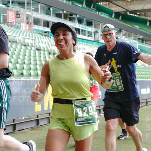 13.09.2026 - 21. swb-Marathon Bremen Michael Burmester http://msf.ph/oto/10448348 13.09.2026 13:08:49 Laufen im Stadion 383, 391, 489, 532, 549, 551, 563, 625, 682, 800, 808, 809, 813, 884, 898, 911, 1025, 1072, 1124, 1150, 1173, 1210, 1285, 1289, 1322, 1364, 1395, 1398, 1532, 1559, 1688, 1831, 1854, 1880, 1899, 2003, 2041, 2208, 2215, 2229, 2243, 2283, 2366, 2380, 2405, 2413, 2429, 2441, 2467, 2471, 2492, 2525, 2565, 2611, 2635, 2692, 2727, 2755, 2782, 2802, 2823, 2831, 2841, 2866, 2897, 2930, 2931, 2941, 2949, 3032, 3316, 3327, 3333, 3398, 3437, 3707, 109 meine-sportfotos.de