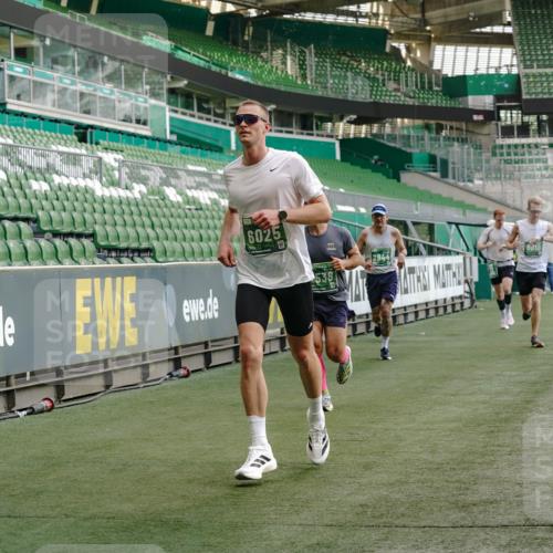 13.09.2026 - 21. swb-Marathon Bremen Michael Burmester http://msf.ph/oto/10448423 13.09.2026 12:47:41 Laufen im Stadion 382, 384, 538, 604, 621, 868, 889, 1554, 1872, 1925, 2021, 2087, 2266, 2538, 2605, 2646, 2809, 2844, 2956, 3110, 3118, 3127, 3196, 3242, 3284, 3297, 3424, 3466, 3520, 3794, 3910, 4025, 4236, 4239, 4614, 4712, 4729, 4777, 4808, 4992, 5024, 5238, 5283, 5674, 5725, 5803, 5976, 6025, 6053, 6058, 6686, 6708, 6784, 6815, 6951, 7102, 7399, 7538, 7803, 7814, 7871, 8060, 8334, 8611, 8621, 8706, 8877, 8973, 8980, 8981, 8983, 9010, 9061, 9429, 9544, 9689, 9813, 9918, 13034 meine-sportfotos.de