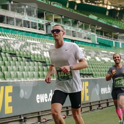 13.09.2026 - 21. swb-Marathon Bremen Michael Burmester http://msf.ph/oto/10448442 13.09.2026 12:47:41 Laufen im Stadion 382, 384, 538, 604, 621, 868, 889, 1554, 1872, 1925, 2021, 2087, 2266, 2538, 2605, 2646, 2809, 2844, 2956, 3110, 3118, 3127, 3196, 3242, 3284, 3297, 3424, 3466, 3520, 3794, 3910, 4025, 4236, 4239, 4614, 4712, 4729, 4777, 4808, 4992, 5024, 5238, 5283, 5674, 5725, 5803, 5976, 6025, 6053, 6058, 6686, 6708, 6784, 6815, 6951, 7102, 7399, 7538, 7803, 7814, 7871, 8060, 8334, 8611, 8621, 8706, 8877, 8973, 8980, 8981, 8983, 9010, 9061, 9429, 9544, 9689, 9813, 9918, 13034 meine-sportfotos.de