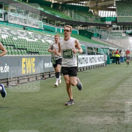 13.09.2026 - 21. swb-Marathon Bremen Michael Burmester http://msf.ph/oto/10448516 13.09.2026 12:47:45 Laufen im Stadion 382, 384, 538, 604, 621, 868, 889, 1349, 1554, 1872, 1925, 2021, 2087, 2266, 2538, 2605, 2646, 2809, 2844, 2956, 3110, 3118, 3127, 3196, 3242, 3284, 3297, 3424, 3466, 3520, 3794, 3910, 4025, 4236, 4239, 4614, 4712, 4729, 4777, 4808, 4992, 5024, 5238, 5283, 5674, 5725, 5803, 5976, 6025, 6053, 6058, 6686, 6708, 6784, 6815, 6951, 7102, 7399, 7538, 7803, 7814, 7871, 8060, 8334, 8611, 8621, 8706, 8877, 8973, 8980, 8981, 8983, 9010, 9061, 9429, 9544, 9689, 9813, 9918, 13034 meine-sportfotos.de