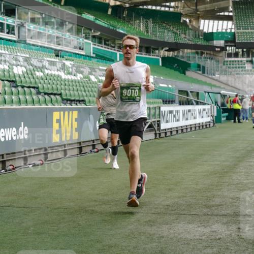 13.09.2026 - 21. swb-Marathon Bremen Michael Burmester http://msf.ph/oto/10448539 13.09.2026 12:47:45 Laufen im Stadion 382, 384, 538, 604, 621, 868, 889, 1349, 1554, 1872, 1925, 2021, 2087, 2266, 2538, 2605, 2646, 2809, 2844, 2956, 3110, 3118, 3127, 3196, 3242, 3284, 3297, 3424, 3466, 3520, 3794, 3910, 4025, 4236, 4239, 4614, 4712, 4729, 4777, 4808, 4992, 5024, 5238, 5283, 5674, 5725, 5803, 5976, 6025, 6053, 6058, 6686, 6708, 6784, 6815, 6951, 7102, 7399, 7538, 7803, 7814, 7871, 8060, 8334, 8611, 8621, 8706, 8877, 8973, 8980, 8981, 8983, 9010, 9061, 9429, 9544, 9689, 9813, 9918, 13034 meine-sportfotos.de