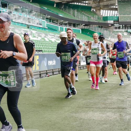 13.09.2026 - 21. swb-Marathon Bremen Michael Burmester http://msf.ph/oto/10448552 13.09.2026 13:08:52 Laufen im Stadion 383, 391, 489, 532, 549, 551, 563, 625, 682, 800, 808, 809, 813, 884, 898, 911, 1025, 1072, 1124, 1150, 1173, 1210, 1285, 1289, 1322, 1364, 1395, 1398, 1532, 1559, 1688, 1831, 1854, 1880, 1899, 2003, 2041, 2208, 2215, 2229, 2243, 2283, 2366, 2380, 2405, 2413, 2429, 2441, 2467, 2471, 2492, 2525, 2565, 2611, 2635, 2692, 2727, 2782, 2802, 2823, 2831, 2841, 2866, 2897, 2930, 2931, 2941, 2949, 3032, 3316, 3327, 3333, 3398, 3437, 3707, 3769, 109 meine-sportfotos.de