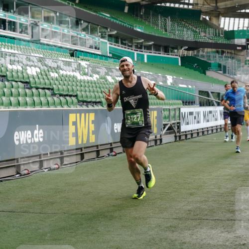 13.09.2026 - 21. swb-Marathon Bremen Michael Burmester http://msf.ph/oto/10448745 13.09.2026 12:47:58 Laufen im Stadion 382, 384, 604, 621, 826, 868, 889, 1349, 1554, 1872, 1925, 2021, 2266, 2538, 2605, 2646, 2844, 2956, 3110, 3118, 3127, 3196, 3242, 3284, 3297, 3424, 3466, 3520, 3794, 3910, 4025, 4236, 4239, 4614, 4712, 4729, 4777, 4808, 4992, 5725, 5803, 5976, 6025, 6053, 6058, 6686, 6708, 6784, 6815, 6951, 7064, 7102, 7399, 7538, 7636, 7803, 7814, 7871, 8060, 8334, 8611, 8621, 8706, 8877, 8973, 8980, 8981, 8983, 9010, 9035, 9061, 9429, 9544, 9689, 9813, 9918 meine-sportfotos.de