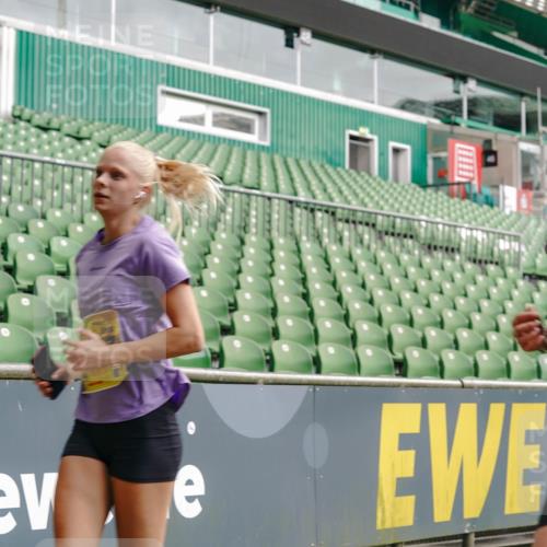 13.09.2026 - 21. swb-Marathon Bremen Michael Burmester http://msf.ph/oto/10448747 13.09.2026 10:30:27 Laufen im Stadion 10141, 10162, 10174, 10183, 10193, 10218, 10227, 10233, 10253, 10281, 10284, 10304, 10334, 10339, 10359, 10381, 10392, 10426, 10448, 10452, 10467, 10515, 10537, 10577, 10585, 10588, 10641, 10652, 10684, 10685, 10714, 10734, 10757, 10761, 10763, 10764, 10765, 10780, 10808, 10821, 10822, 10825, 10827, 10837, 10838, 10840, 10862, 10863, 10884, 10886, 10887, 10906, 10966, 10984, 11002, 11038, 11109, 11350, 11379 meine-sportfotos.de