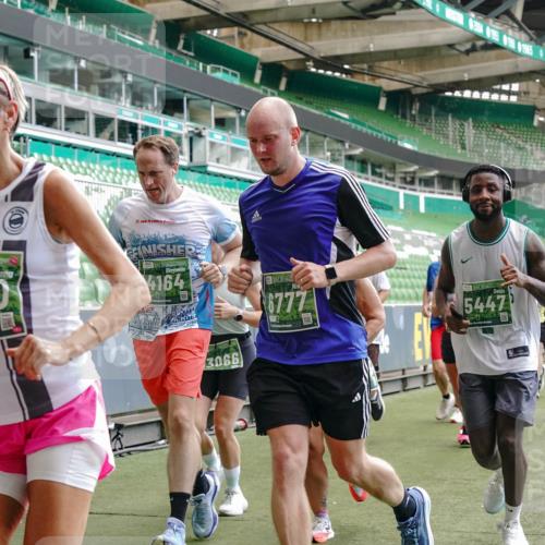 13.09.2026 - 21. swb-Marathon Bremen Michael Burmester http://msf.ph/oto/10448751 13.09.2026 13:08:55 Laufen im Stadion 383, 391, 532, 549, 551, 563, 625, 682, 800, 808, 809, 813, 884, 898, 911, 1025, 1072, 1124, 1150, 1173, 1210, 1285, 1289, 1322, 1364, 1395, 1398, 1532, 1559, 1688, 1831, 1854, 1880, 1899, 2003, 2041, 2208, 2215, 2229, 2243, 2366, 2380, 2405, 2413, 2429, 2441, 2467, 2471, 2492, 2525, 2565, 2594, 2611, 2635, 2692, 2727, 2782, 2802, 2823, 2831, 2841, 2866, 2897, 2930, 2931, 2941, 2949, 3032, 3316, 3327, 3333, 3398, 3437, 3707, 3769, 109 meine-sportfotos.de
