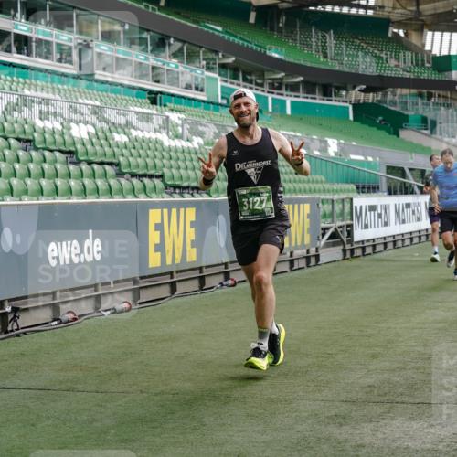 13.09.2026 - 21. swb-Marathon Bremen Michael Burmester http://msf.ph/oto/10448758 13.09.2026 12:47:58 Laufen im Stadion 382, 384, 604, 621, 826, 868, 889, 1349, 1554, 1872, 1925, 2021, 2266, 2538, 2605, 2646, 2844, 2956, 3110, 3118, 3127, 3196, 3242, 3284, 3297, 3424, 3466, 3520, 3794, 3910, 4025, 4236, 4239, 4614, 4712, 4729, 4777, 4808, 4992, 5725, 5803, 5976, 6025, 6053, 6058, 6686, 6708, 6784, 6815, 6951, 7064, 7102, 7399, 7538, 7636, 7803, 7814, 7871, 8060, 8334, 8611, 8621, 8706, 8877, 8973, 8980, 8981, 8983, 9010, 9035, 9061, 9429, 9544, 9689, 9813, 9918 meine-sportfotos.de