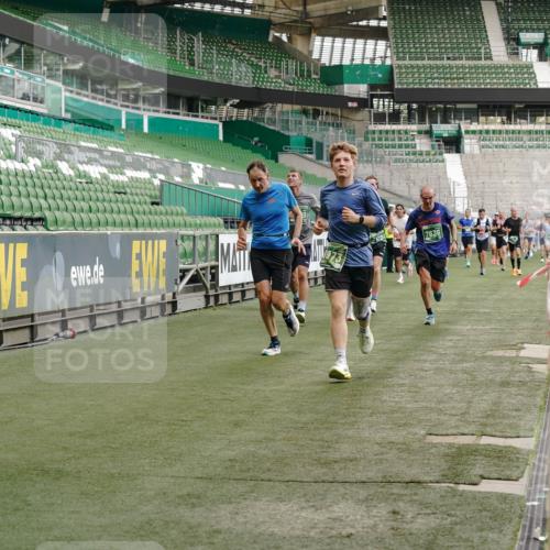 13.09.2026 - 21. swb-Marathon Bremen Michael Burmester http://msf.ph/oto/10448781 13.09.2026 12:47:59 Laufen im Stadion 382, 384, 604, 621, 826, 868, 889, 1349, 1554, 1872, 1925, 2021, 2266, 2538, 2605, 2646, 2844, 2956, 3110, 3118, 3127, 3196, 3242, 3284, 3297, 3424, 3466, 3520, 3794, 3910, 4025, 4236, 4239, 4614, 4712, 4729, 4732, 4777, 4808, 4992, 5725, 5803, 5976, 6025, 6053, 6058, 6686, 6708, 6784, 6815, 6951, 7064, 7102, 7399, 7538, 7636, 7803, 7814, 7871, 8060, 8334, 8611, 8621, 8706, 8877, 8973, 8980, 8981, 8983, 9010, 9035, 9061, 9429, 9544, 9689, 9813, 9918 meine-sportfotos.de