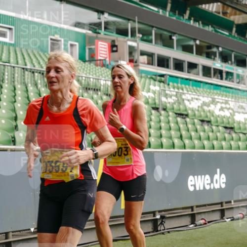 13.09.2026 - 21. swb-Marathon Bremen Michael Burmester http://msf.ph/oto/10448795 13.09.2026 10:30:28 Laufen im Stadion 10141, 10162, 10174, 10183, 10193, 10218, 10227, 10233, 10253, 10281, 10284, 10304, 10334, 10339, 10359, 10381, 10392, 10426, 10448, 10452, 10467, 10515, 10537, 10577, 10585, 10588, 10641, 10652, 10684, 10685, 10714, 10734, 10757, 10761, 10763, 10764, 10765, 10780, 10808, 10821, 10822, 10825, 10827, 10837, 10838, 10840, 10862, 10863, 10884, 10886, 10887, 10906, 10966, 10984, 11002, 11038, 11109, 11350, 11379 meine-sportfotos.de