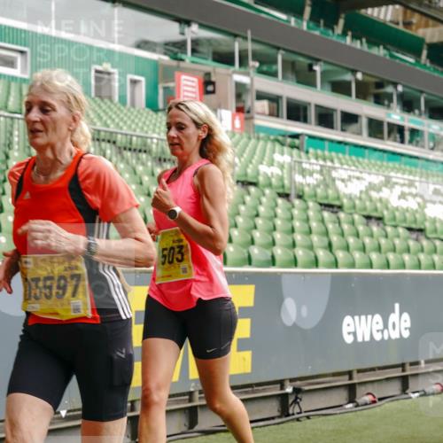 13.09.2026 - 21. swb-Marathon Bremen Michael Burmester http://msf.ph/oto/10448805 13.09.2026 10:30:29 Laufen im Stadion 10141, 10162, 10174, 10183, 10193, 10218, 10227, 10233, 10253, 10281, 10284, 10304, 10334, 10339, 10359, 10381, 10392, 10426, 10448, 10452, 10467, 10479, 10515, 10537, 10577, 10585, 10588, 10641, 10652, 10684, 10685, 10714, 10734, 10757, 10761, 10763, 10764, 10765, 10780, 10808, 10821, 10822, 10825, 10827, 10837, 10838, 10840, 10862, 10863, 10884, 10886, 10887, 10906, 10966, 10984, 11002, 11038, 11109, 11350, 11379 meine-sportfotos.de