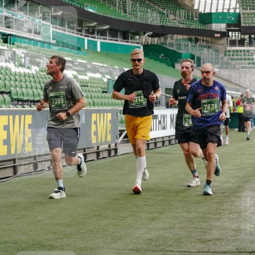 13.09.2026 - 21. swb-Marathon Bremen Michael Burmester http://msf.ph/oto/10448870 13.09.2026 12:48:02 Laufen im Stadion 382, 384, 621, 826, 868, 889, 1349, 1554, 1872, 1925, 2021, 2266, 2538, 2605, 2646, 2844, 2956, 3110, 3118, 3127, 3196, 3242, 3284, 3297, 3424, 3466, 3520, 3794, 3910, 4025, 4236, 4239, 4614, 4712, 4729, 4732, 4777, 4808, 4992, 5725, 5803, 5976, 6025, 6053, 6058, 6686, 6708, 6784, 6815, 6951, 7064, 7102, 7399, 7538, 7636, 7803, 7814, 7871, 8060, 8334, 8611, 8621, 8706, 8877, 8973, 8980, 8981, 8983, 9010, 9035, 9061, 9429, 9544, 9689, 9813, 9918 meine-sportfotos.de